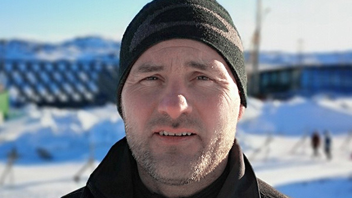 Jesper Bredahl, copropriétaire de l’entreprise sanitaire et d’électricité VVS og El Firmaet A/S à Ilulissat (© Adam Mørk)